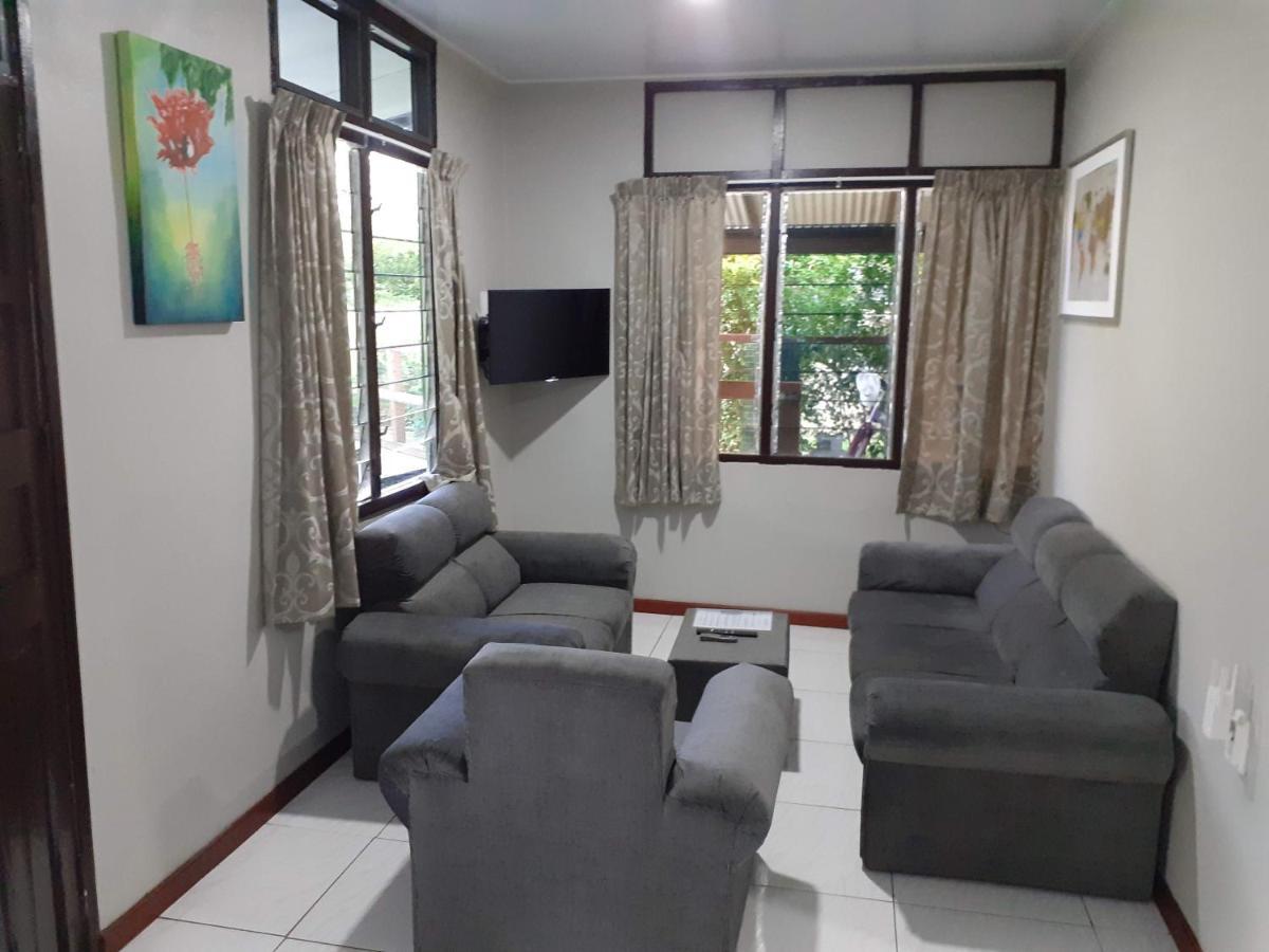 Max Garden And Pool Lägenhet Paramaribo Exteriör bild